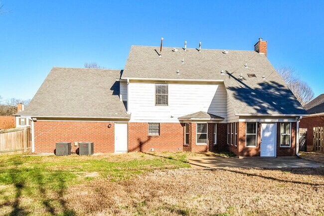 Building Photo - 8685 Rhonda Cir S