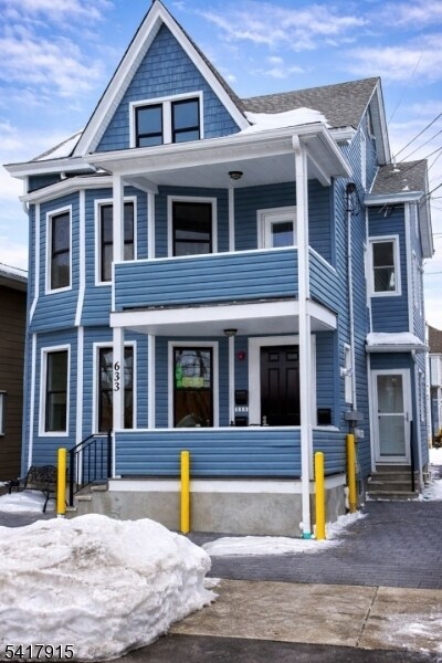 Building Photo - 633 Lafayette Ave