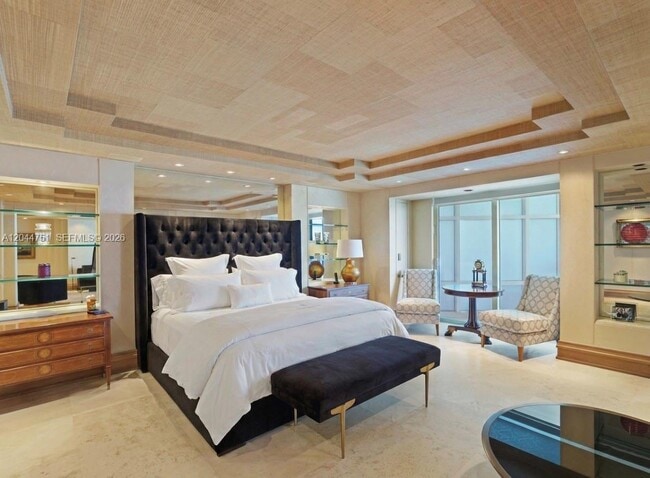 Building Photo - 5025 Collins Ave
