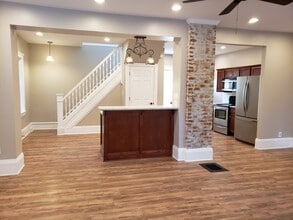 Building Photo - 2124 Fern Ct