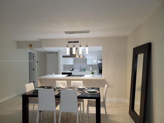 Building Photo - 150 Ocean Ln Dr