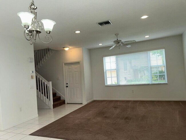 Building Photo - 278 Laurel Oaks Way