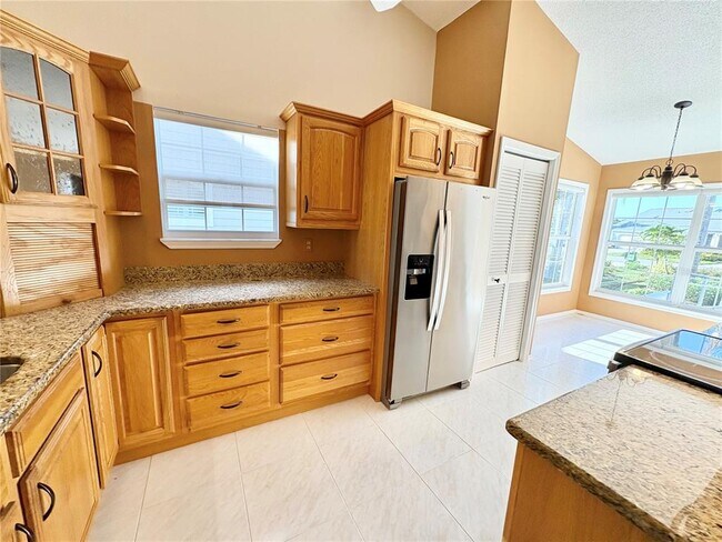 Building Photo - 1011 Pelican Ct