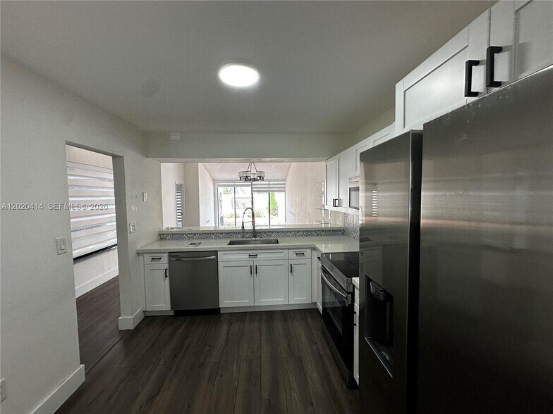 Building Photo - 13350 SW 88th Ter