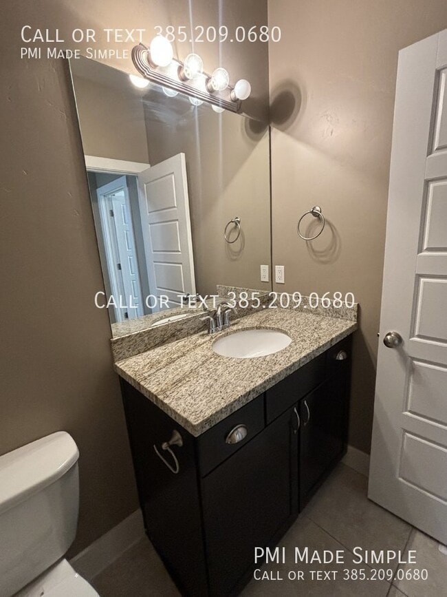 Building Photo - Charming 4-Bed Saratoga Springs Townhome w...