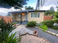 Building Photo - Beautiful & Spacious 3 Bedroom, 1 Bathroom Locust St Home in Cherryland – W Laundry Hook up, Back...
