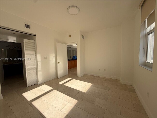 Building Photo - 4100 Salzedo St
