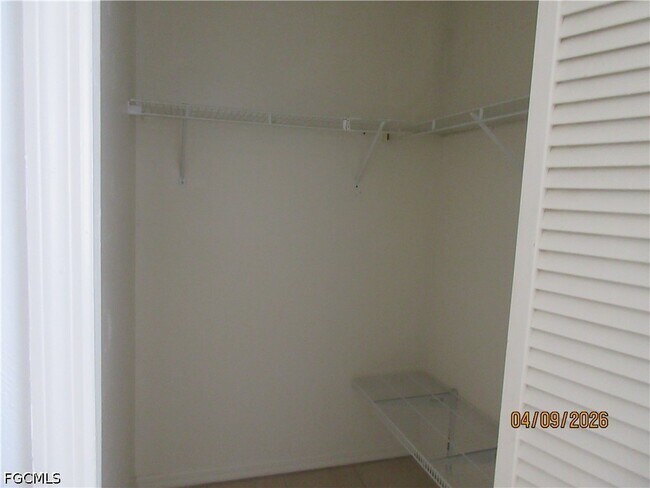 Building Photo - 1218 NE 8th Terrace