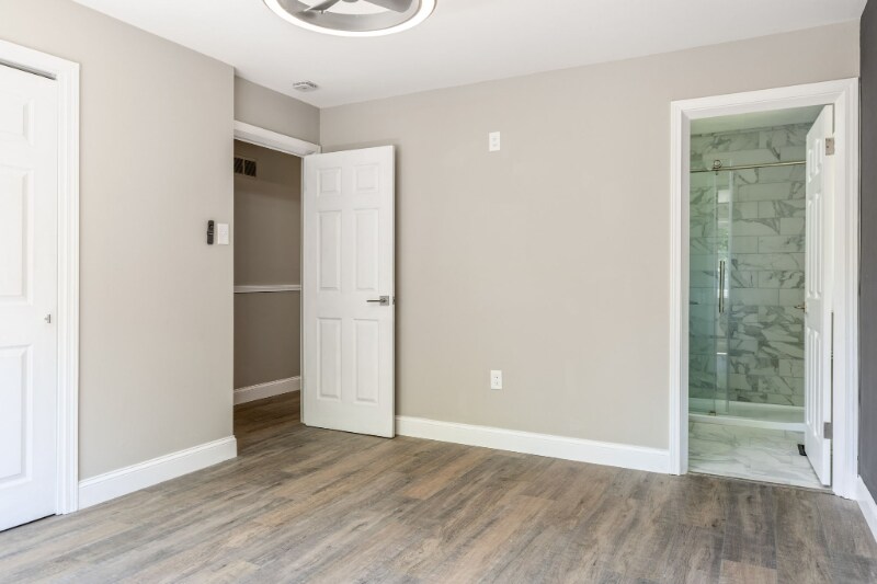 Building Photo - 6 Colt Cir