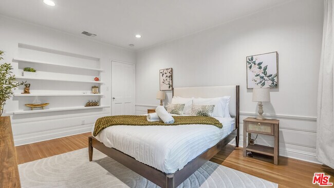 Building Photo - 10575 Holman Ave