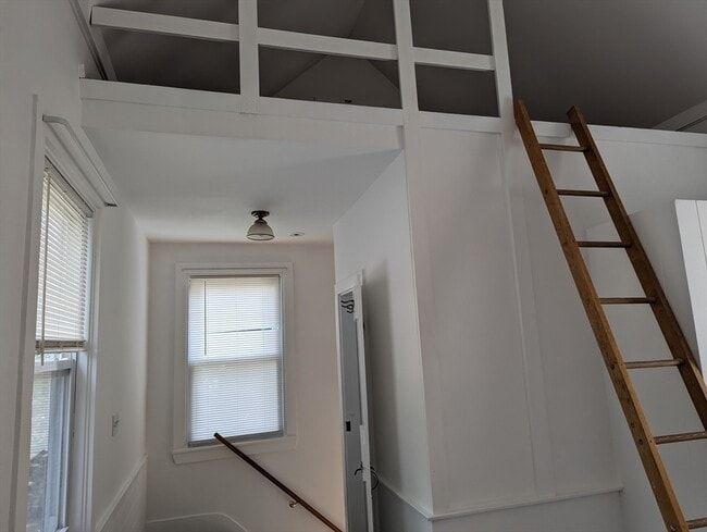 Building Photo - 8 1/2-82 Russia St