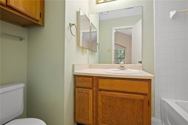 Building Photo - 11901 Swearingen Dr