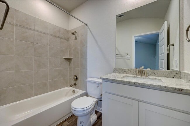 Building Photo - 201 Fairmeadow Downs Dr