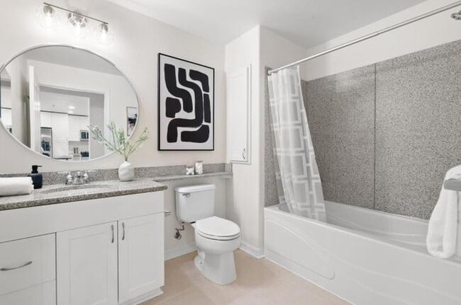 Building Photo - APARTMENT