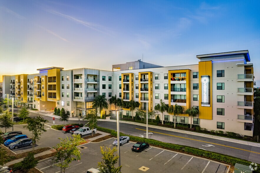 3219 S Orange Ave Orlando, FL 32806-6125 - Hadlow at SoDo
