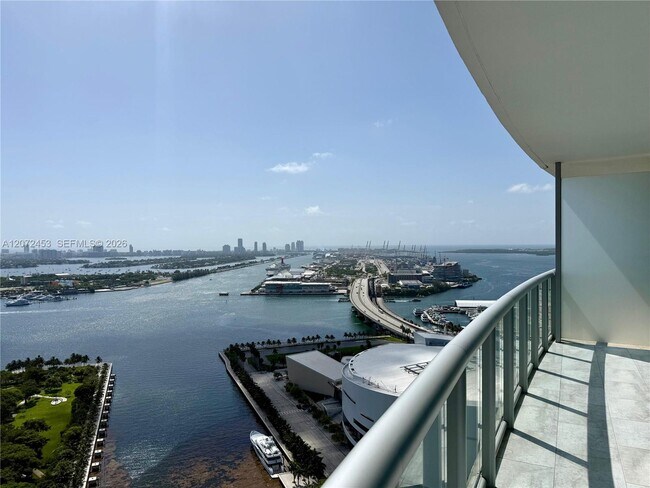 Building Photo - 888 Biscayne Blvd