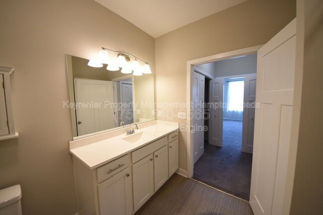 Building Photo - 504 Fishers Ct