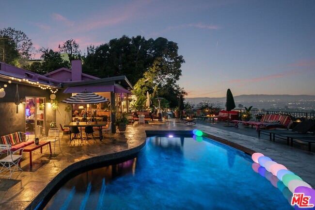 Building Photo - 8147 Mulholland Terrace