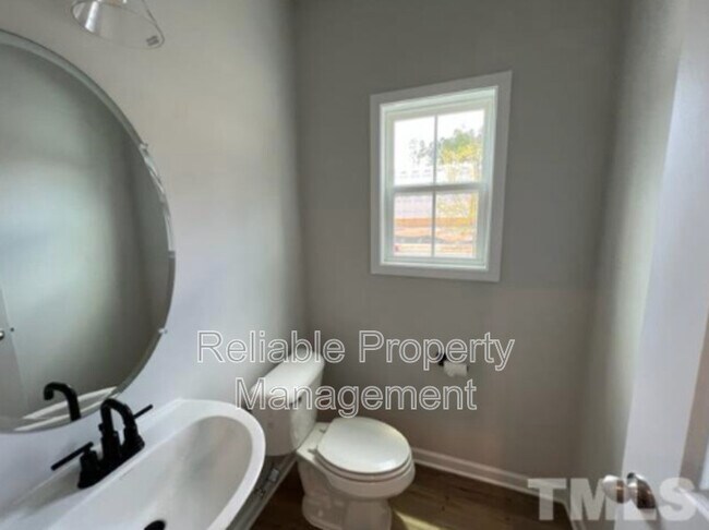 Building Photo - 3311 Oak Pass Dr