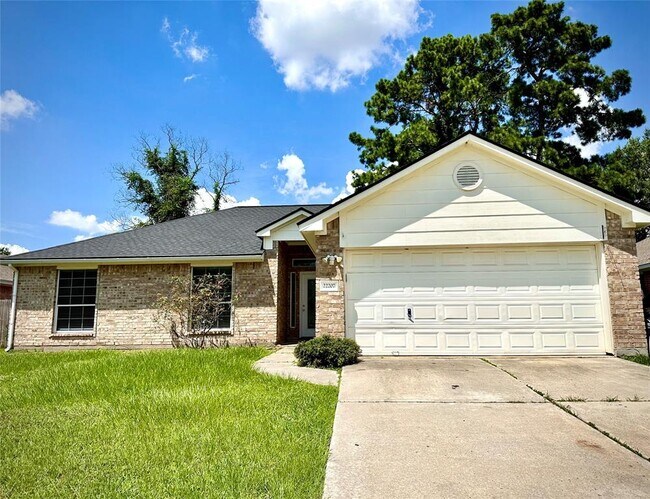 Primary Photo - 22207 Falconwood Ln
