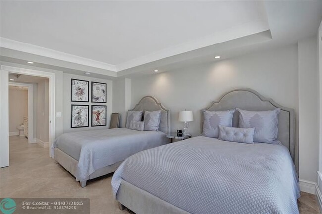 Building Photo - 3750 Galt Ocean Dr