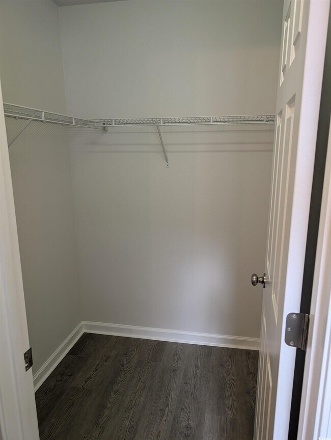 Building Photo - 148 Junco Cir