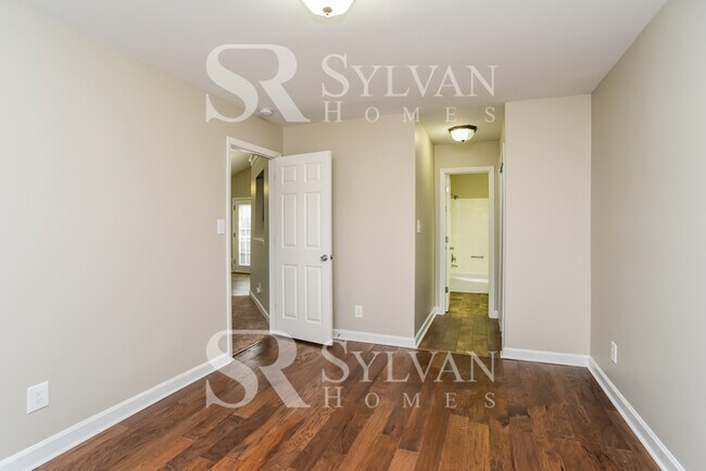 Building Photo - Enjoy living the good life in this 3 bedroom, 2 bathroom home