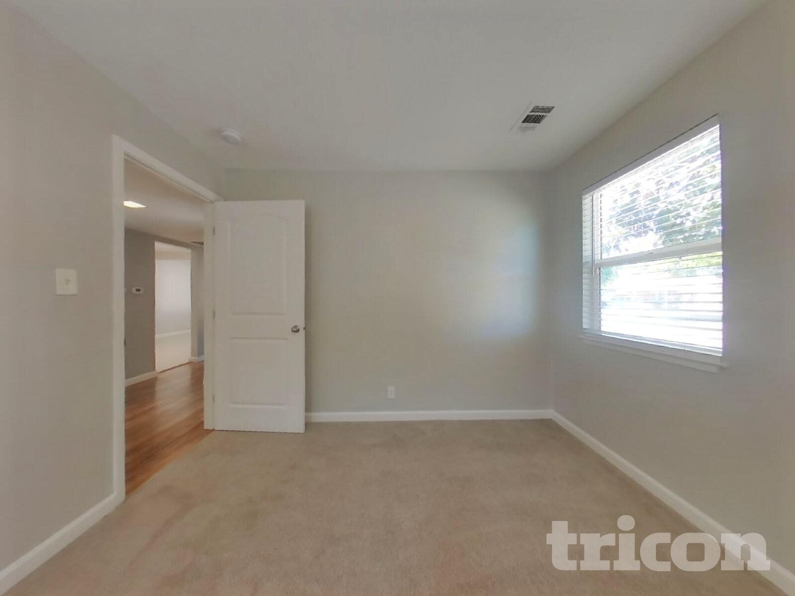 Building Photo - 5041 Whittier Dr