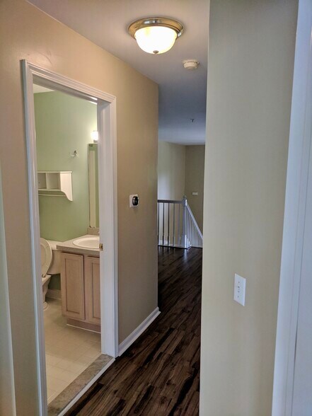 Hallway - 2916 Barclay Way