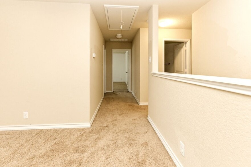 Building Photo - 536 Saltlick Wy