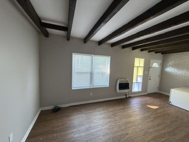 Building Photo - 563 S 24th St