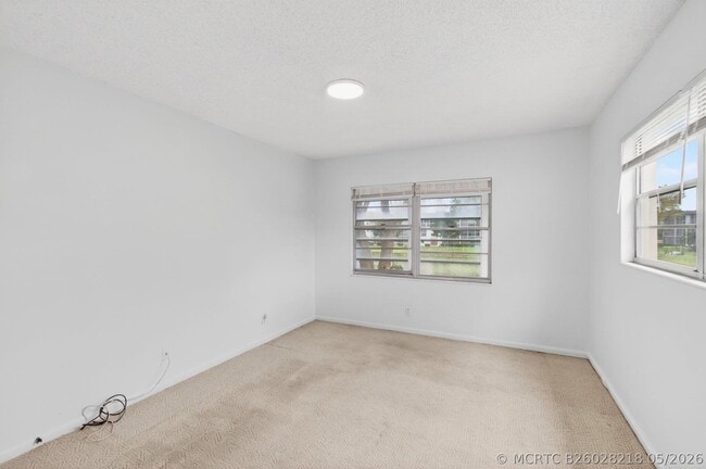 Building Photo - 360 Fanshaw I