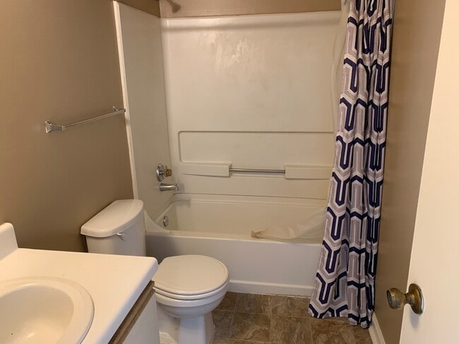 Building Photo - 3580 Bristerwood Dr