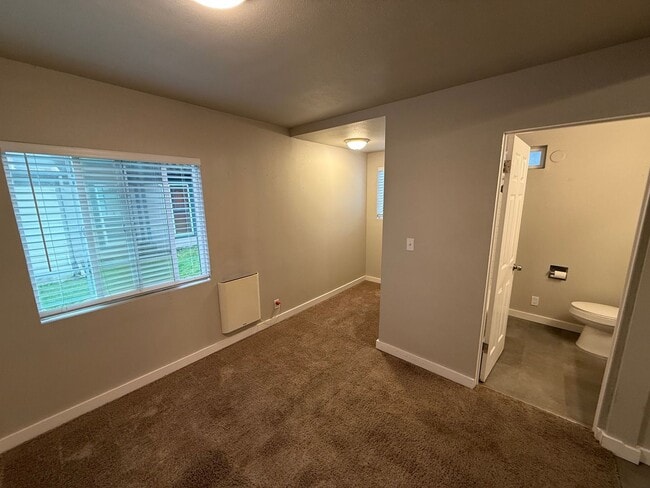 Building Photo - 2726 - MDL Capital Partners