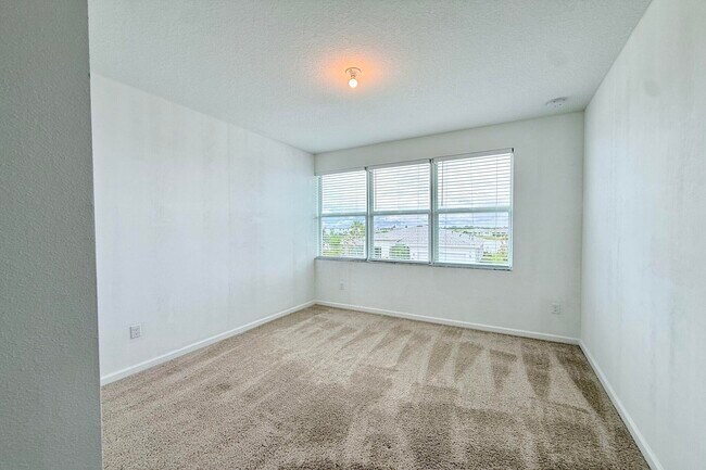 Building Photo - 10710 Hensley St
