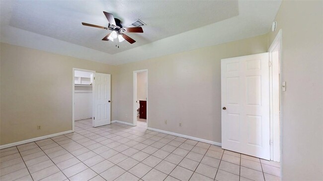 Building Photo - 1002 Hardwood Ln