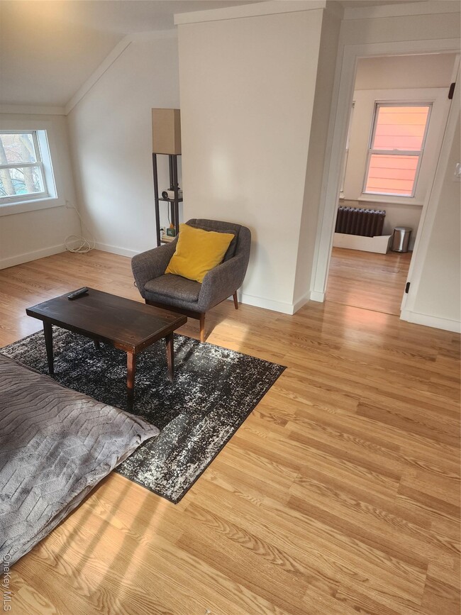 Building Photo - 20 S Elm St