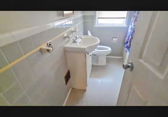 Building Photo - Beautiful 3 Bedroom!!!