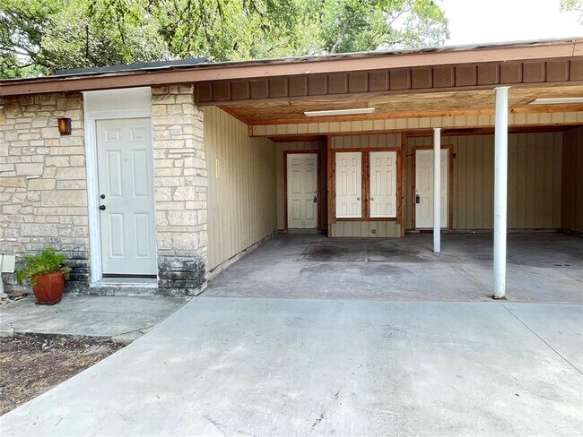 Building Photo - 3101 Matador Dr
