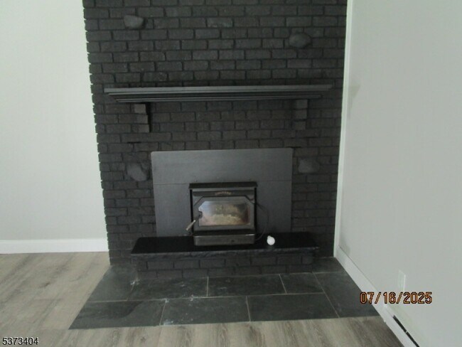 Building Photo - 359 Lake Shore S