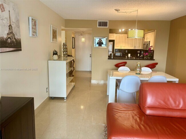 Building Photo - 3031 N Ocean Blvd