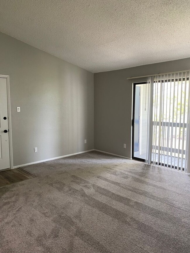 Building Photo - **CABANA KEY** One Bedroom ready for occupancy