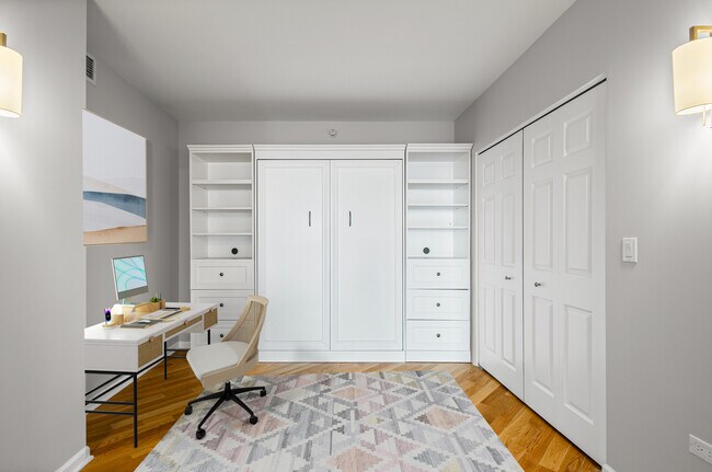 Building Photo - 807 Davis St