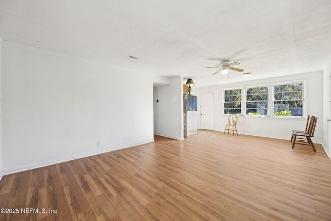 Building Photo - 253 Santa Barbara St