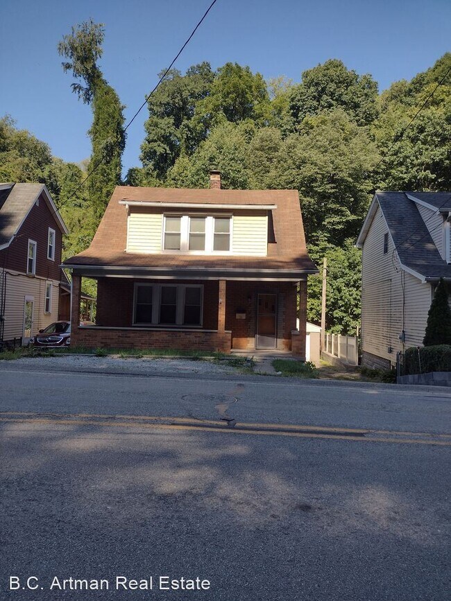 3 br, 1.5 bath House 216 Provost Road 216 Provost Rd Pittsburgh PA