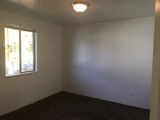 Building Photo - warw01