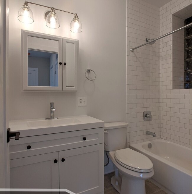 Building Photo - 3401 W Fullerton Ave