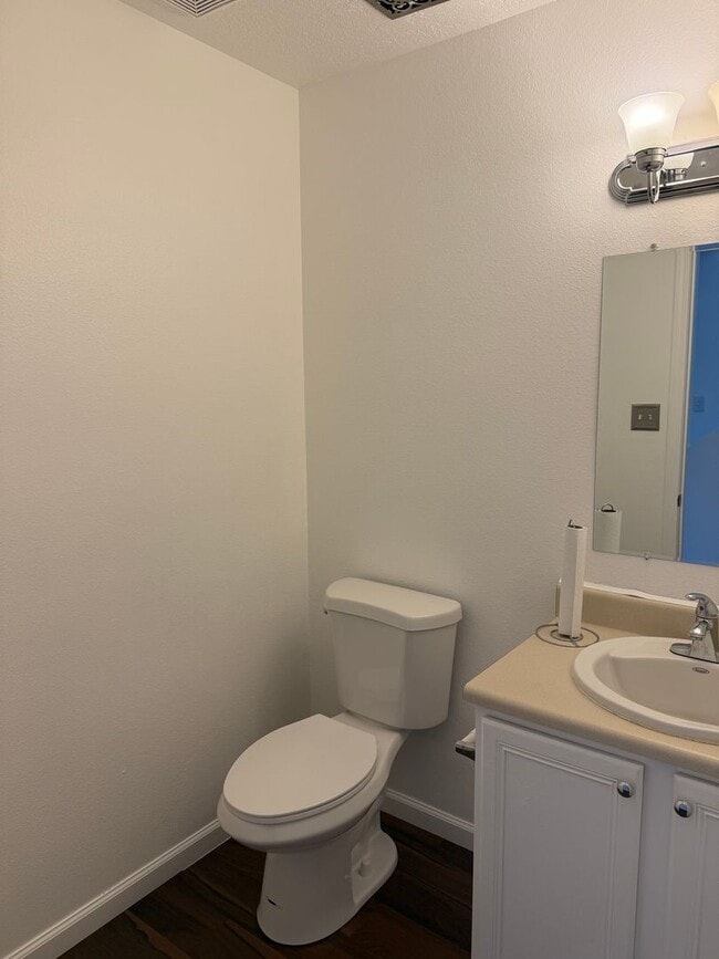 Building Photo - 3 Bed 2.5 Bath Paradise Heights
