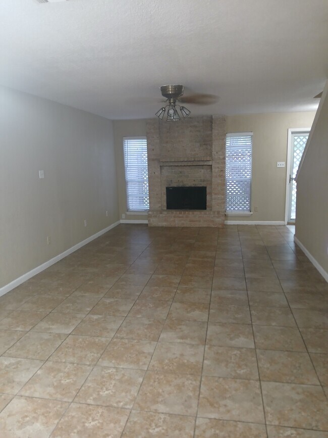 Building Photo - 5101 Middlecoff Cir