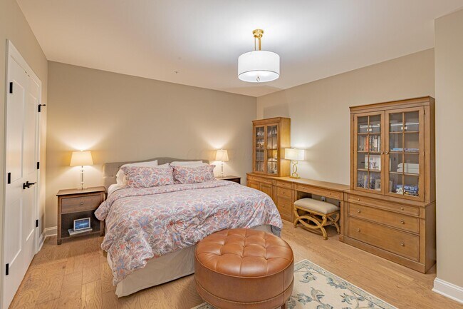 Building Photo - 5211 Highpointe Lakes Dr